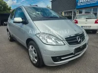 Gebraucht Mercedes A180 116 PS (85 kW) 2010 Silber Van / Kleinbus