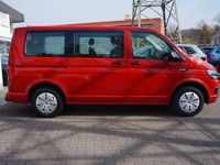 Gebraucht VW Multivan Trendline 150 PS (110 kW) 2019 Rot Van / Kleinbus