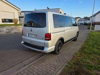 Second-hand VW Multivan Highline 179 CP (131 kW) 2012 Argintiu Monovolum