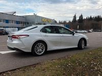 Gebraucht Toyota Camry Luxury 218 PS (160 kW) 2020 Weiß Limousine