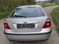 Usado Ford Mondeo 145 CV (106 kW) 2004 Plateado Berlina