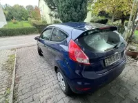 Gebraucht Ford Fiesta Titanium 60 PS (44 kW) 2015 Blau Kleinwagen