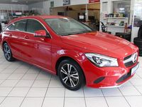 Gebraucht Mercedes CLA200 Shooting Brake 136 PS (100 kW) 2017 Rot Kombi