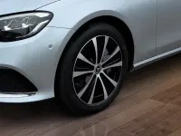 Gebraucht Mercedes E300 Avantgarde 320 PS (235 kW) 2022 Silber Limousine