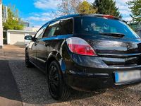 Second-hand Opel Astra 105 CP (77 kW) 2008 Negru Hatchback