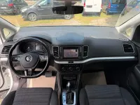 Gebraucht VW Sharan Comfortline 150 PS (110 kW) 2019 Pure white Van / Kleinbus