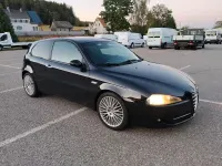 Gebraucht Alfa Romeo 147 105 PS (77 kW) 2008 Schwarz Kleinwagen