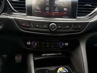 Gebraucht Opel Insignia Dynamic 260 PS (191 kW) 2017 Weiß Kleinwagen