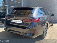 Neu BMW 520 M Sport 197 PS (144 kW) 2026 Grau Limousine
