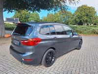 Gebraucht BMW 220 Sport Line 190 PS (139 kW) 2018 Grau Kombi