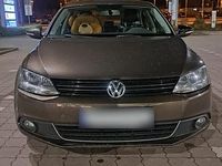 Gebraucht VW Jetta 140 PS (102 kW) 2011 Braun Limousine