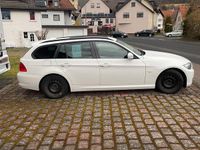 Gebraucht BMW 320 184 PS (135 kW) 2012 Weiß Kombi