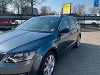Gebraucht Skoda Octavia Elegance 150 PS (110 kW) 2015 Grau Kleinwagen