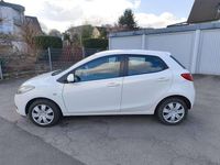 Gebraucht Mazda 2 Impuls 75 PS (55 kW) 2010 Arachneweiß metallic Kleinwagen