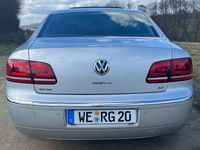 Gebraucht VW Phaeton 245 PS (180 kW) 2015 Silber Limousine