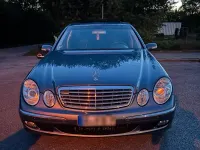 Gebraucht Mercedes E240 177 PS (130 kW) 2005 Blau Limousine