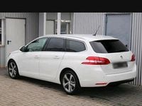 Gebraucht Peugeot 308 SW Allure 130 PS (95 kW) 2015 Weiß Kombi
