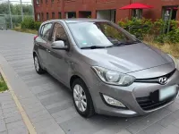 Gebraucht Hyundai i20 86 PS (63 kW) 2013 Grau Kleinwagen