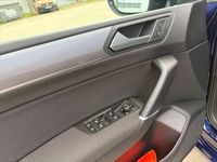 Gebraucht VW Touran Comfortline 150 PS (110 kW) 2023 Blau Van / Kleinbus