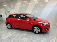 Gebraucht Hyundai i20 Select 84 PS (61 kW) 2020 Rot Kleinwagen