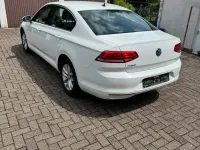 Gebraucht VW Passat Comfortline 150 PS (110 kW) 2018 Weiß Limousine