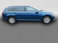 Usata VW Passat 122 CV (89 kW) 2022 Blu Station wagon
