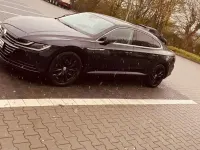Gebraucht VW Arteon 150 PS (110 kW) 2018 Schwarz Kleinwagen