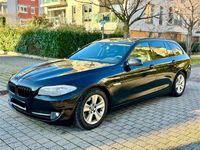 Gebraucht BMW 520 Sport Line 184 PS (135 kW) 2013 Schwarz Kombi