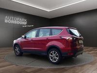 Gebraucht Ford Kuga Trend 150 PS (110 kW) 2017 Rot SUV