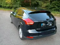 Gebraucht Ford Focus Titanium 125 PS (91 kW) 2017 Schwarz Limousine