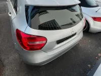 Gebraucht Mercedes A180 122 PS (89 kW) 2015 Silber Limousine