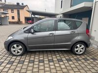Gebraucht Mercedes A180 109 PS (80 kW) 2011 Andere farben Kleinwagen