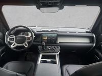 Gebraucht Land Rover Defender SE Dynamic 300 PS (220 kW) 2025 Pangea green SUV