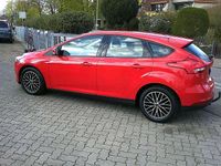 Brugt Ford Focus Trend 125 HK (91 kW) 2015 Rød Hatchback