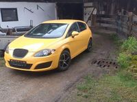 Second-hand Seat Leon Reference 102 CP (75 kW) 2010 Galben Hatchback