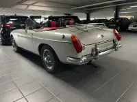 Usata MG B 95 CV (69 kW) 1974 Argento Cabrio