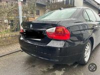 Gebraucht BMW 320 163 PS (119 kW) 2006 Schwarz Limousine