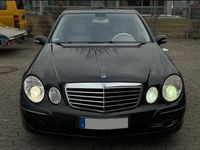 Gebraucht Mercedes E320 Avantgarde 224 PS (164 kW) 2006 Schwarz Limousine
