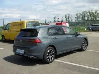 Usata VW Golf VIII Active 150 CV (110 kW) 2023 Grigio Berlina