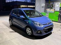 Gebraucht Hyundai i10 Style 91 PS (66 kW) 2016 Blau Kleinwagen