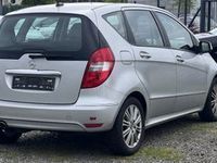 Gebraucht Mercedes A150 Elegance 95 PS (69 kW) 2008 Silber Limousine