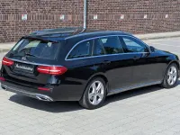 Gebraucht Mercedes E220 Avantgarde 194 PS (142 kW) 2016 Schwarz Limousine