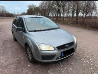 Usado Ford Focus 2005 Gris Berlina