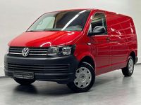 Gebraucht VW Transporter 150 PS (110 kW) 2018 Kirschrot Van