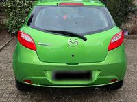 Gebraucht Mazda 2 75 PS (55 kW) 2011 Grün Kleinwagen
