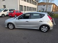 Gebraucht Hyundai i30 Classic 109 PS (80 kW) 2012 Silber Limousine