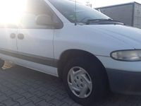 Gebraucht Dodge Grand Caravan 165 PS (121 kW) 1997 Weiß Van / Kleinbus