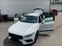 Gebraucht Volvo V60 190 PS (139 kW) 2019 Weiß Kombi