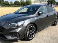 gebraucht Ford Focus ST-Line 15 Eco Boost / SHZ / Navi / LED / Kamera