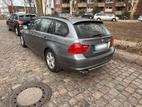 Gebraucht BMW 320 184 PS (135 kW) 2012 Grau Kombi